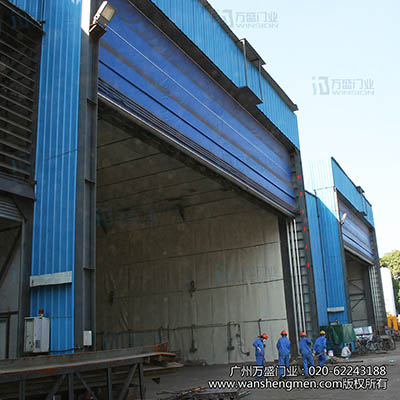 Flexible Lifting Door