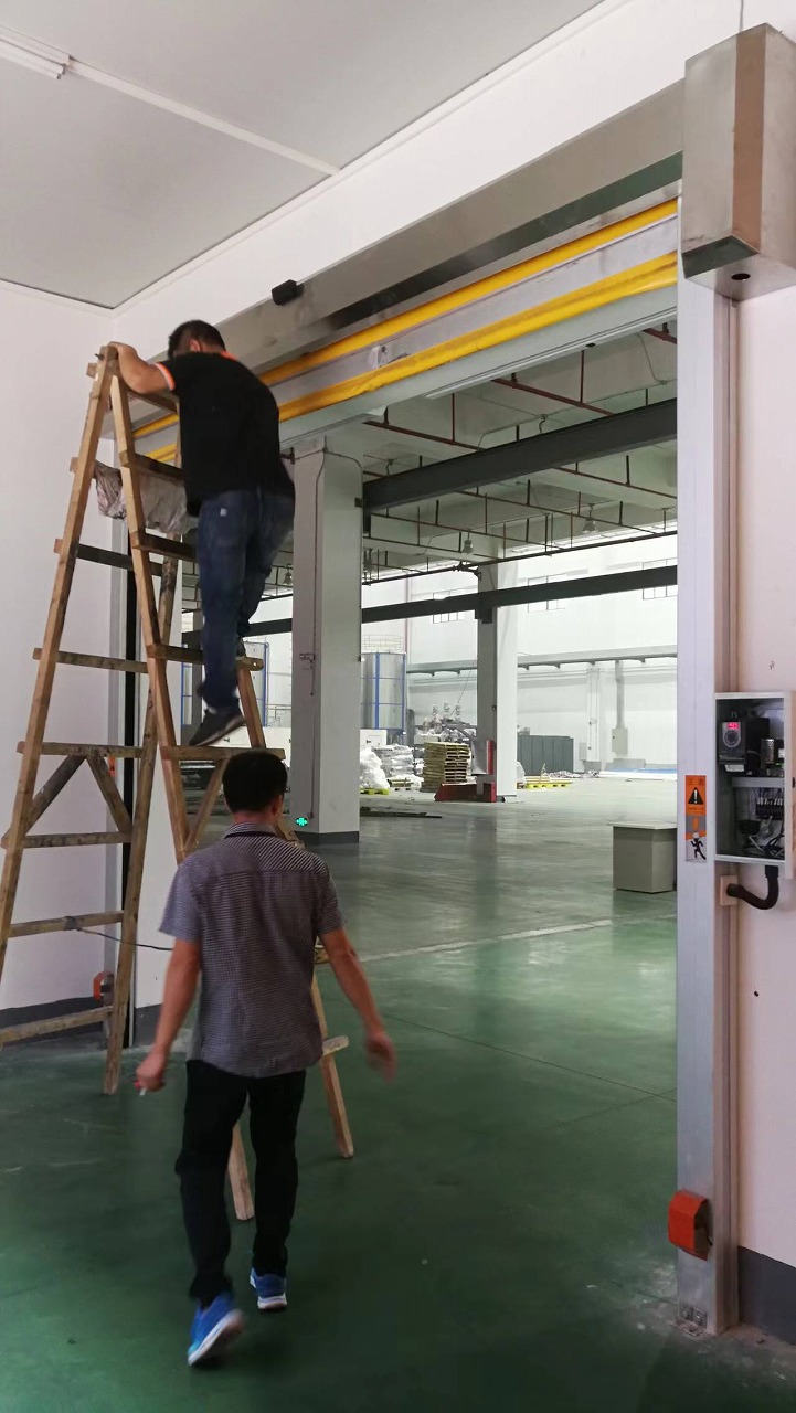 西班牙语High-speed Door (SEW Motor KSM-500)